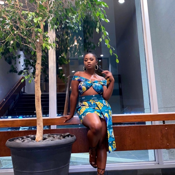 African skirt and an extra fabric as a top - Picture 2 of 4